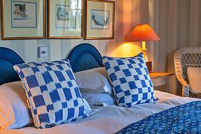 Holiday Home in Bruton With Private Lakes