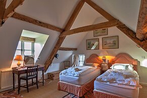 Holiday Home in Bruton With Private Lakes