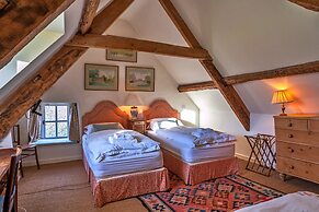 Holiday Home in Bruton With Private Lakes