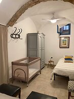 Charming 1900 Andalusian Apartment in Arcos de la Frontera