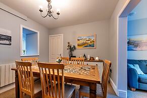 Cottage in Trefor Near Traeth Trefor Beach