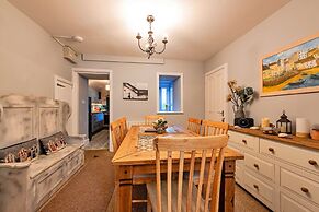 Cottage in Trefor Near Traeth Trefor Beach