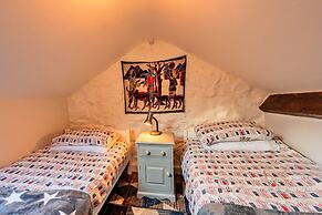 Cottage in Trefor Near Traeth Trefor Beach