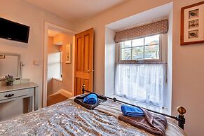 Cottage in Trefor Near Traeth Trefor Beach