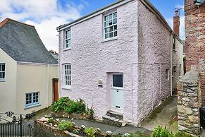 Cottage in Cornwall Near Golden Beaches
