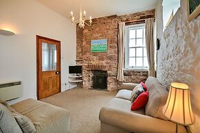 Cottage in Cornwall Near Golden Beaches
