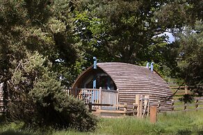 Cabin by Langley Dam With Lakeside Charm
