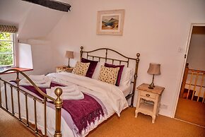 Charming Thatched Cottage in Alcombe, No Deposit
