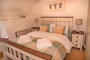 Charming Thatched Cottage in Alcombe, No Deposit
