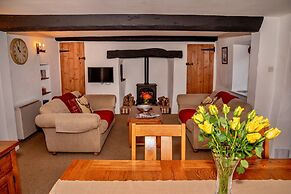 Charming Thatched Cottage in Alcombe, No Deposit
