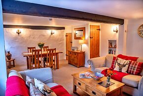Charming Thatched Cottage in Alcombe, No Deposit