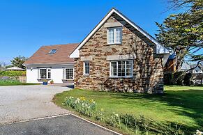 Cottage in Cornwall Near Sandy Beach