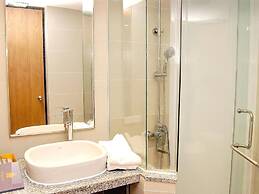 Golden Holiday Hotel