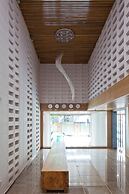 Golden Holiday Hotel