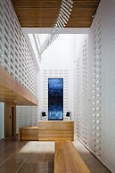 Golden Holiday Hotel