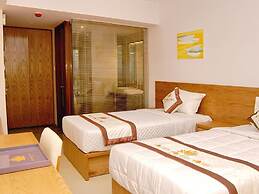 Golden Holiday Hotel