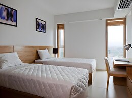 Golden Holiday Hotel