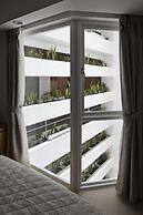 Golden Holiday Hotel