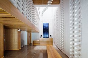 Golden Holiday Hotel