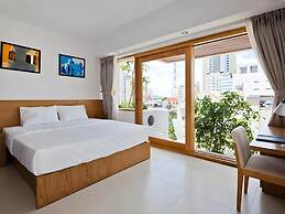 Golden Holiday Hotel