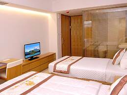 Golden Holiday Hotel