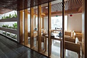 Golden Holiday Hotel