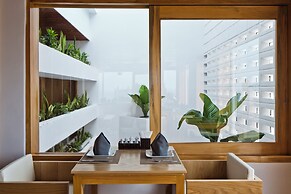 Golden Holiday Hotel