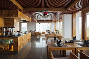 Golden Holiday Hotel