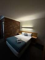 Arabella Motor Inn