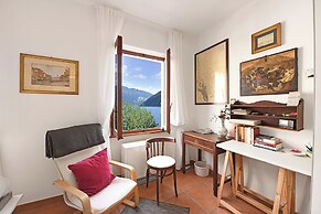 Residenza Lungolago Melide