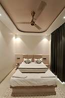 Pandharipuram Palace