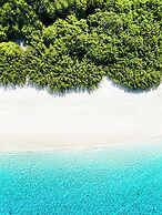 ARIA Beach Ukulhas