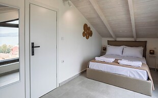 PHOS MAISONETTES NIKIANA