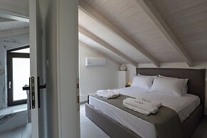 PHOS MAISONETTES NIKIANA