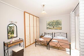 OLIA  APARTMENTS LYGIA