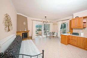 OLIA  APARTMENTS LYGIA