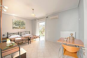 OLIA  APARTMENTS LYGIA