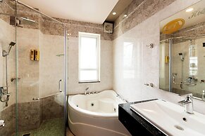 Hung Thanh Airport Hotel