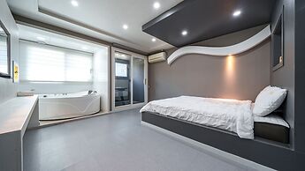Gyeongju Nollowa Spa Pension