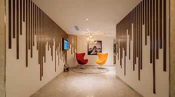 080 Transit Hotel T2