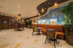 080 Transit Hotel T2