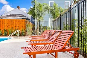 Spacious 4BR Condo with Pool