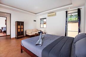 Balinese 3BR Pool Villa Freya in Rawai