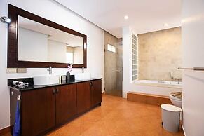 Balinese 3BR Pool Villa Freya in Rawai