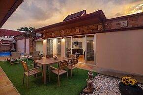 Balinese 3BR Pool Villa Freya in Rawai