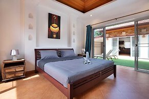 Balinese 3BR Pool Villa Freya in Rawai