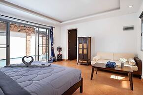 Balinese 3BR Pool Villa Freya in Rawai