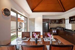 Balinese 3BR Pool Villa Freya in Rawai