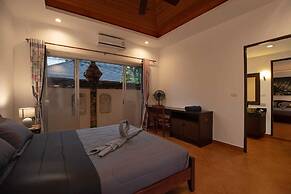 Balinese 3BR Pool Villa Freya in Rawai