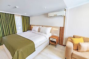 Quinnova Hotel